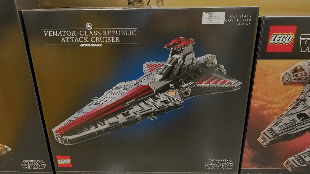 LEGO-Star-Wars-75367-Venator-Class-Republic-Attack-Cruiser-featured