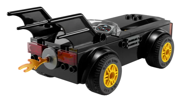 76264_alt3Inseguimento-sulla-Batmobile-Batman-vs-The-Joker-LEGO-76264-2