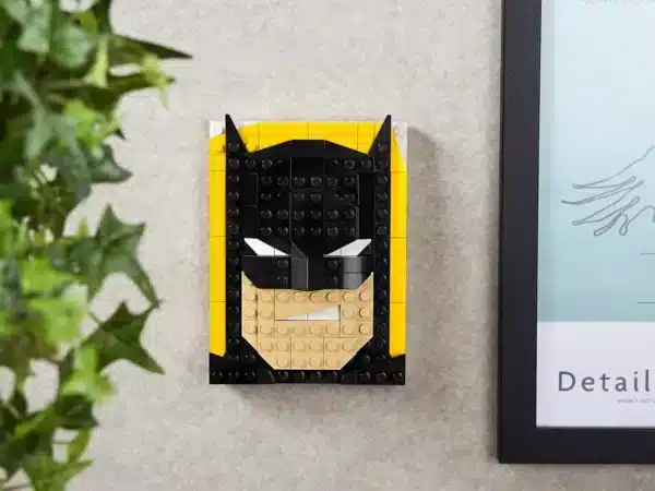 Batman-LEGO-40386-2