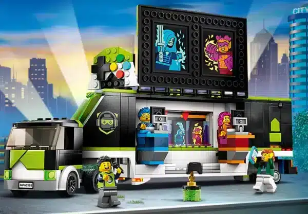 Camion-dei-tornei-di-gioco-LEGO-60388-4