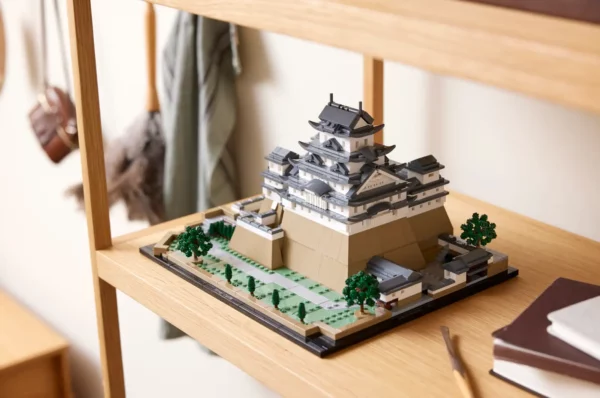 Castello di Himeji-LEGO-21060-Architecture-1