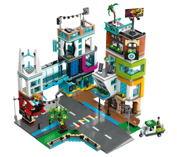 Downtown-LEGO-60380-1