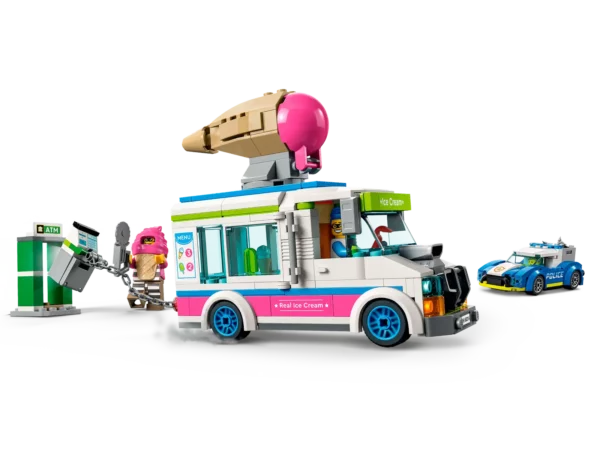 Il-furgone-dei gelati-e-l’inseguimento-della-polizia-1