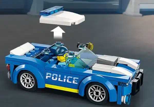 LEGO-Auto-della-Polizia-60372-3