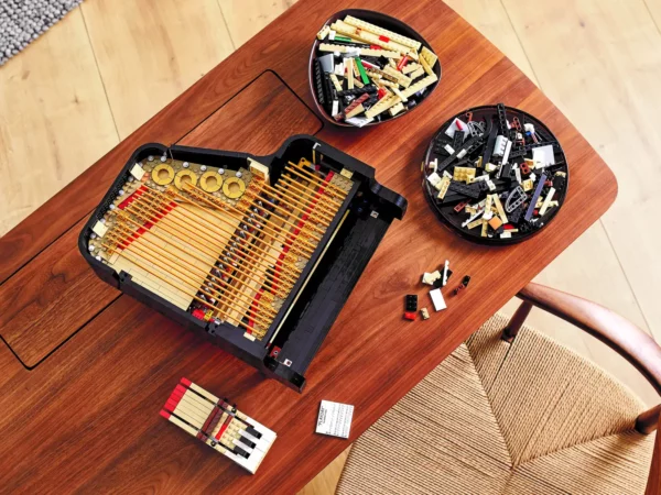 Pianoforte-LEGO-21323-Ideas-1