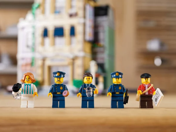 Stazione-di-Polizia-LEGO-10278-Icons-4