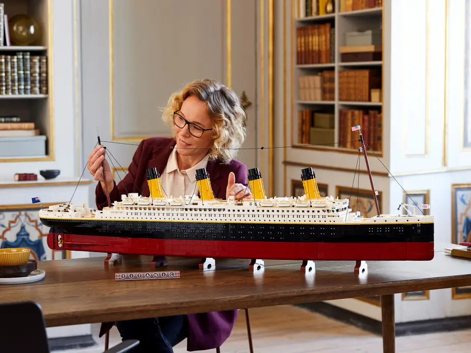 Titanic-LEGO-10294